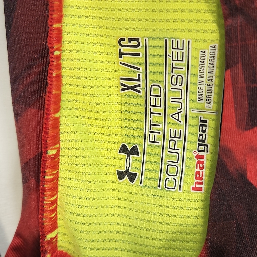 UNDER ARMOUR SHIRT - Picture 5 of 8